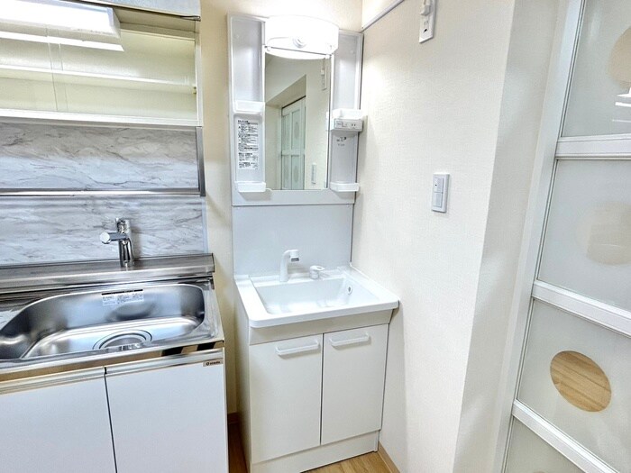 物件内観写真11　(洗面)