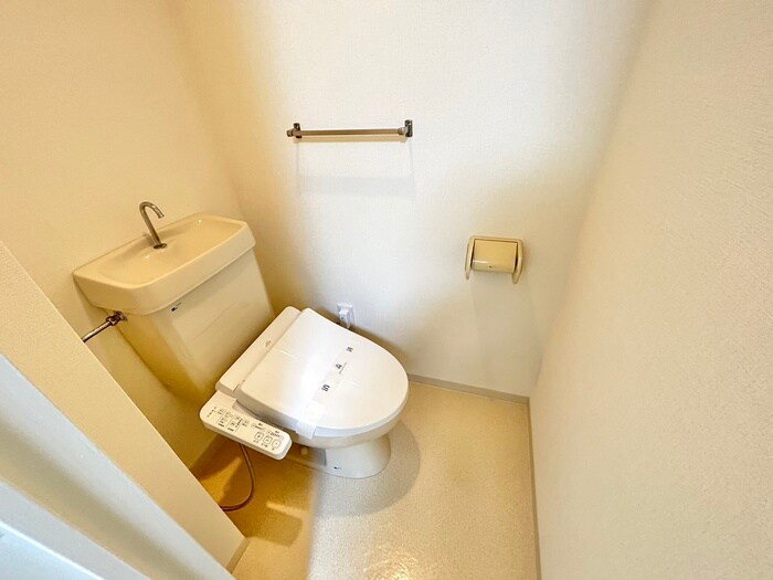 物件内観写真12　(トイレ)