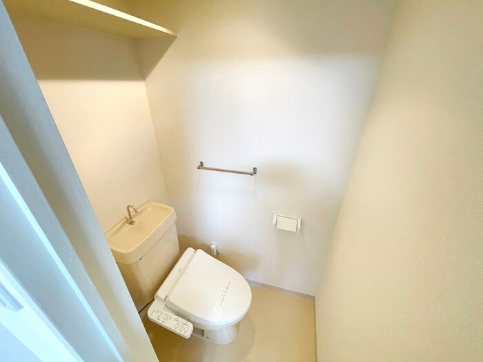 物件内観写真15　(トイレ)