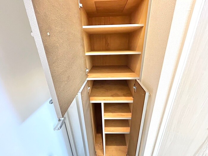 物件内観写真15　(靴箱)