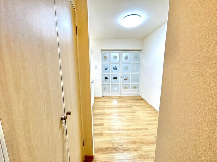 物件内観写真17　(廊下)