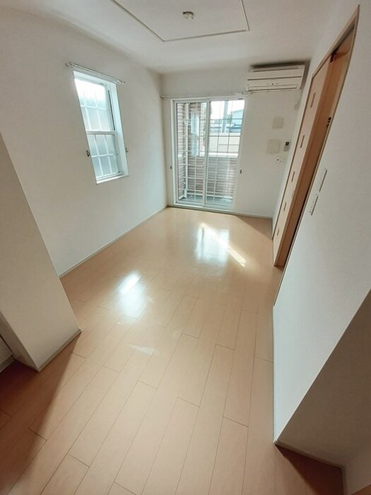 物件内観写真4　(居室)