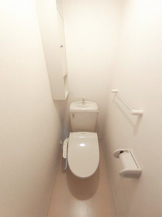 物件内観写真8　(トイレ)