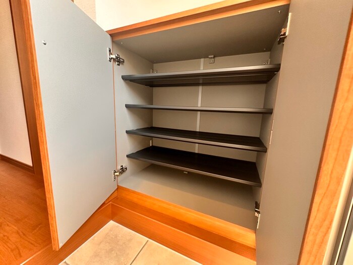 物件内観写真18　(靴箱)