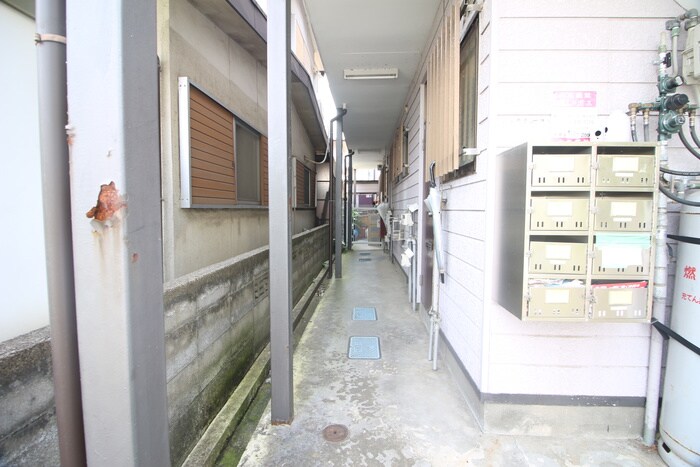 物件外観写真5　(エントランス部分)