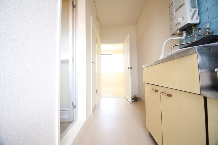 物件内観写真13　(廊下)