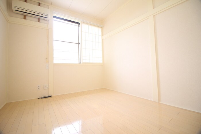 物件内観写真15　(居室)