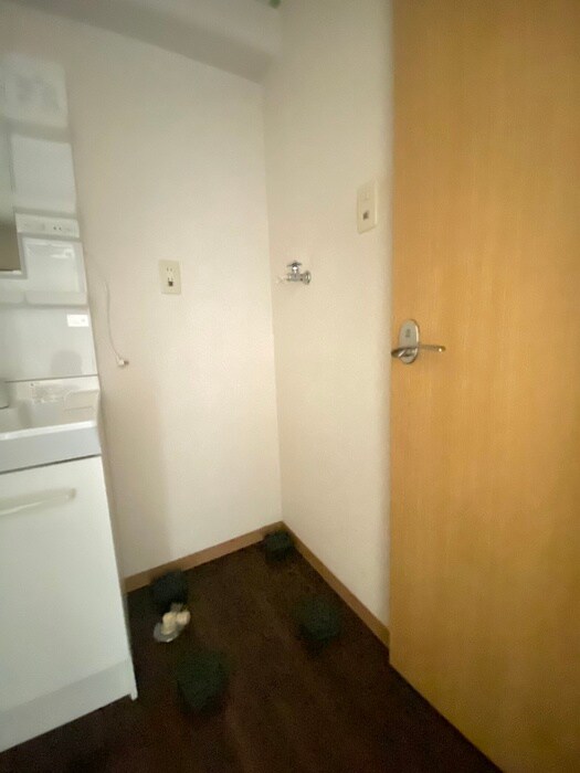 物件内観写真14　(洗濯機置場)