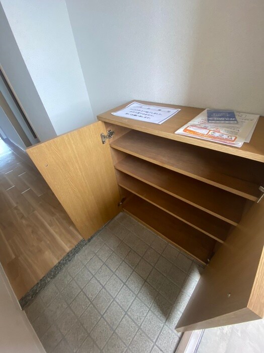 物件内観写真16　(靴箱)