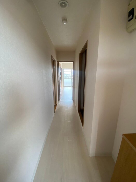 物件内観写真17　(廊下)