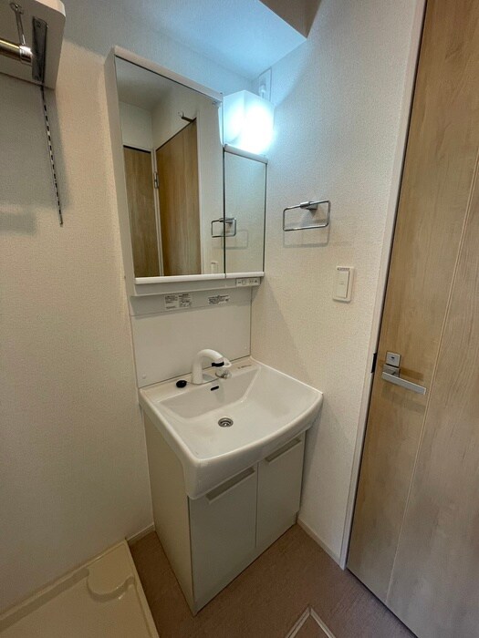 物件内観写真12　(洗面)