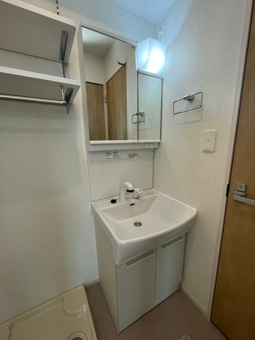 物件内観写真12　(洗面)