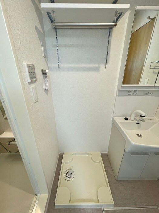 物件内観写真13　(洗濯機置場)