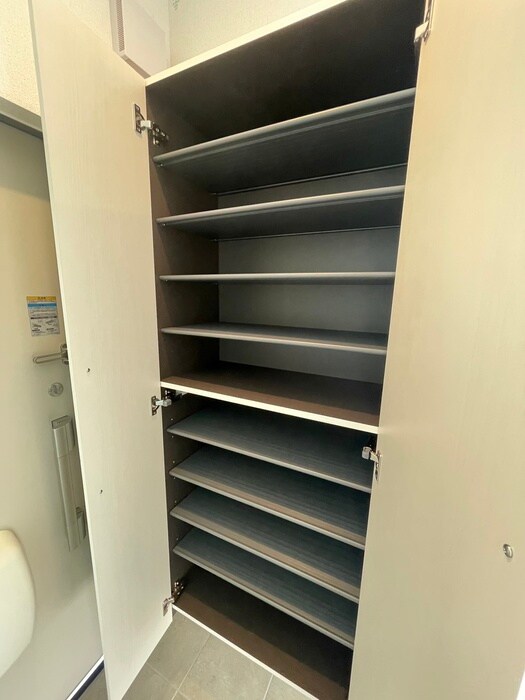 物件内観写真14　(靴箱)