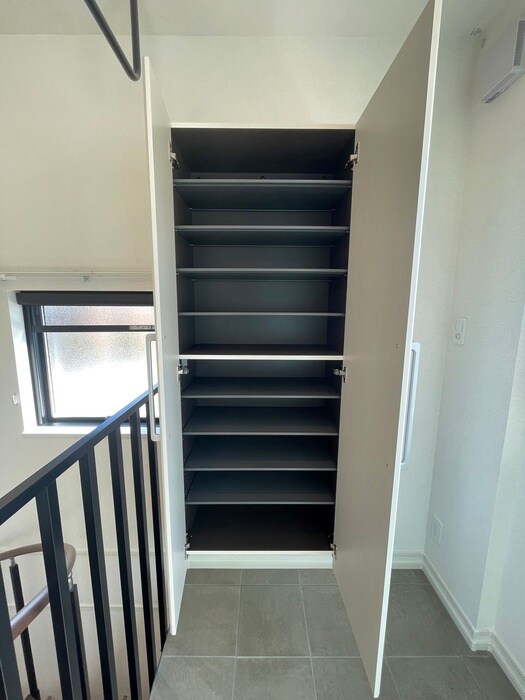 物件内観写真14　(靴箱)