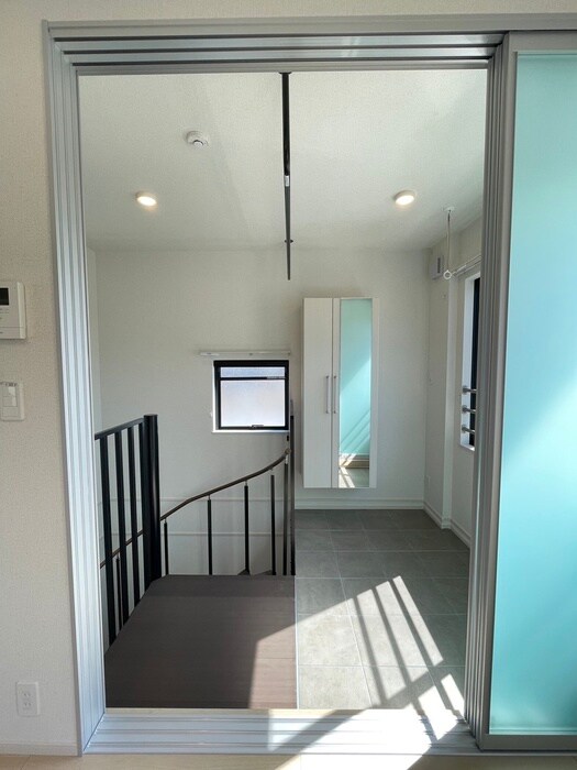 物件内観写真17　(玄関)