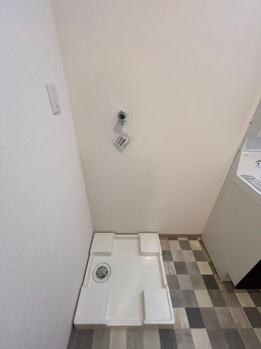 物件内観写真13　(洗濯機置場)