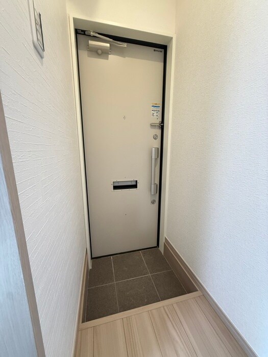 物件内観写真14　(玄関)