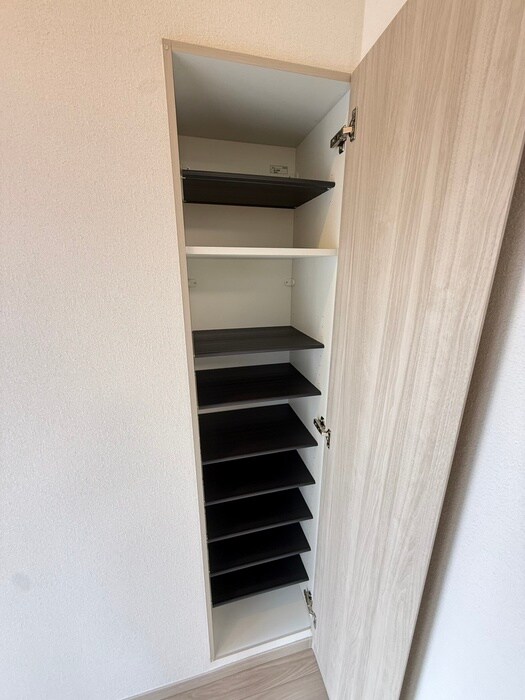 物件内観写真15　(靴箱)