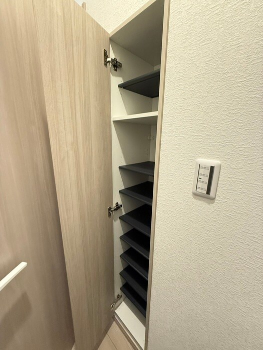 物件内観写真15　(靴箱)
