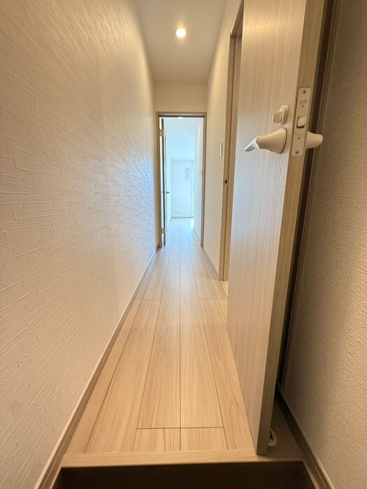 物件内観写真16　(廊下)