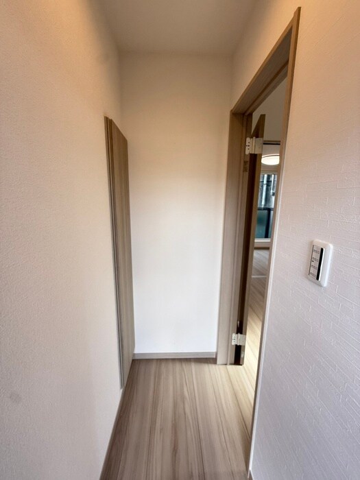 物件内観写真16　(廊下)