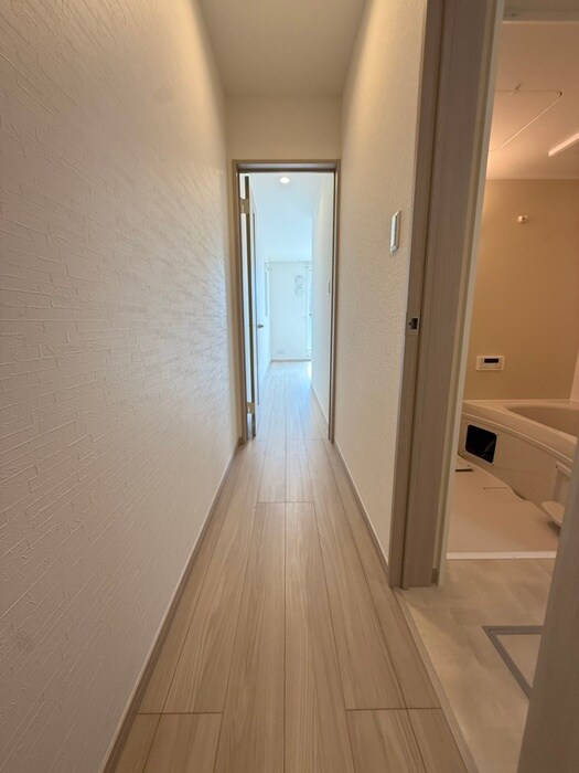 物件内観写真16　(廊下)