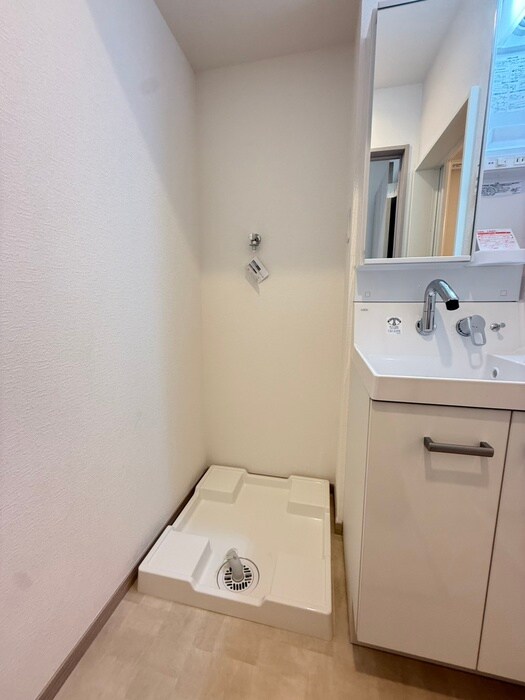 物件内観写真17　(洗濯機置場)