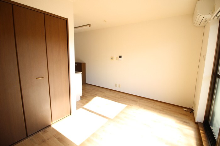 物件内観写真9　(居室)