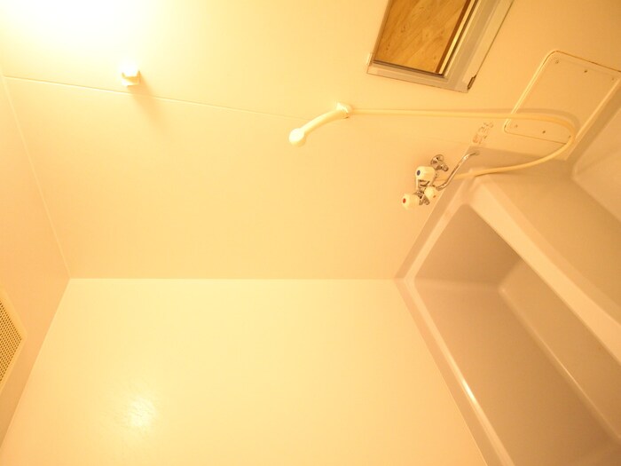 物件内観写真12　(バス／シャワールーム等)