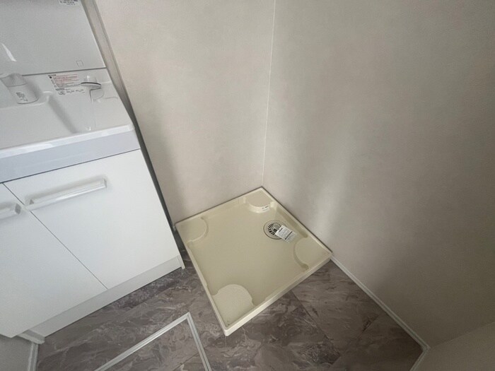 物件内観写真13　(洗濯機置場)