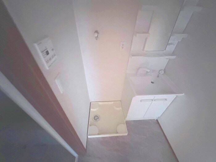 物件内観写真17　(洗濯機置場)