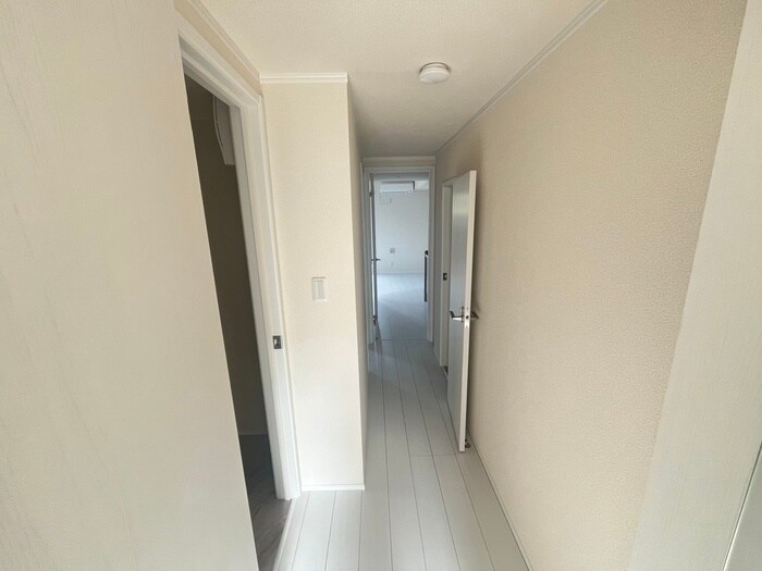 物件内観写真20　(廊下)
