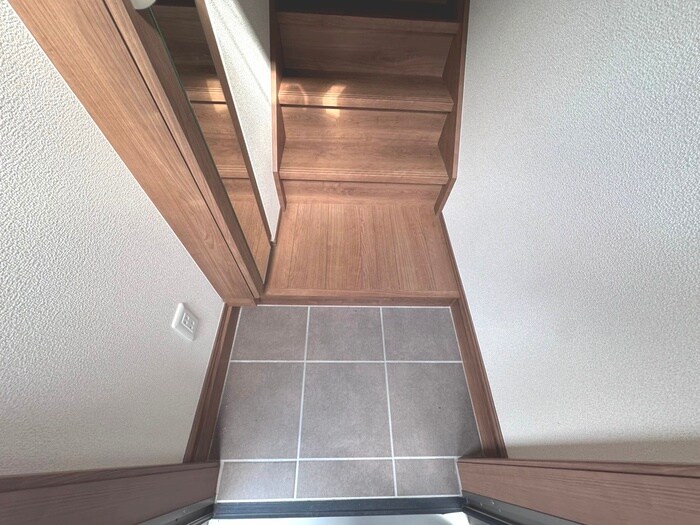 物件内観写真22　(玄関)