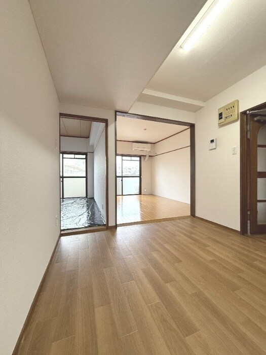 物件内観写真3　(居室)