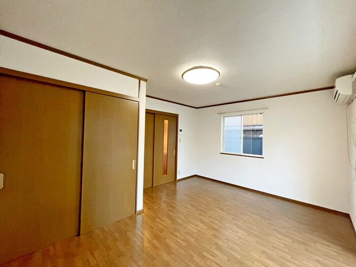 物件内観写真10　(居室)