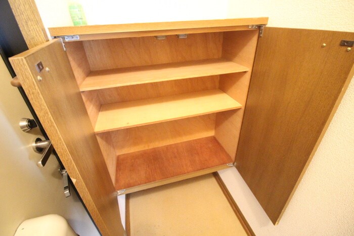 物件内観写真7　(玄関)