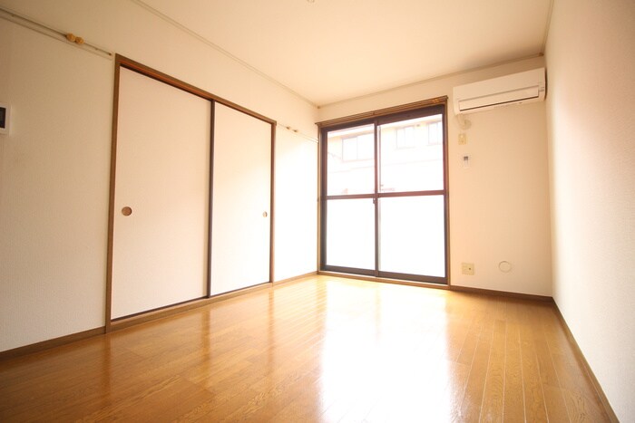 物件内観写真8　(居室)