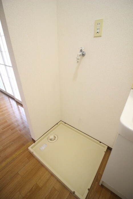 物件内観写真21　(洗濯機置場)