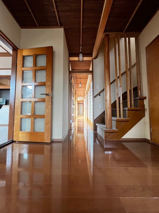 物件内観写真11　(廊下)