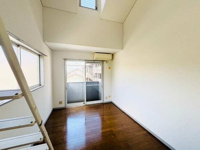 ロフティ遠藤の居室