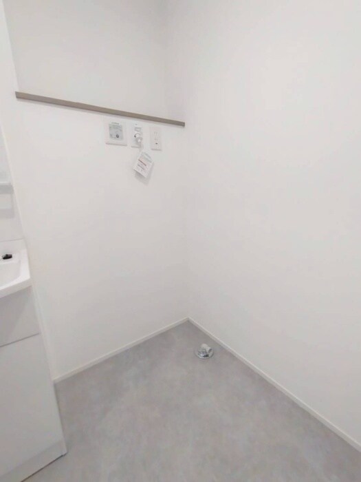 物件内観写真19　(洗濯機置場)