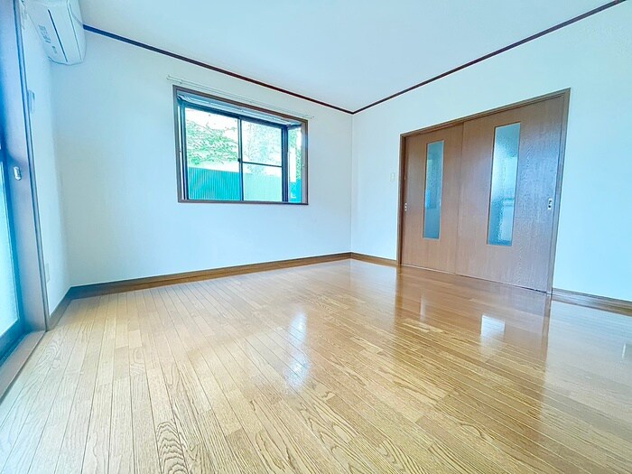 物件内観写真8　(居室)