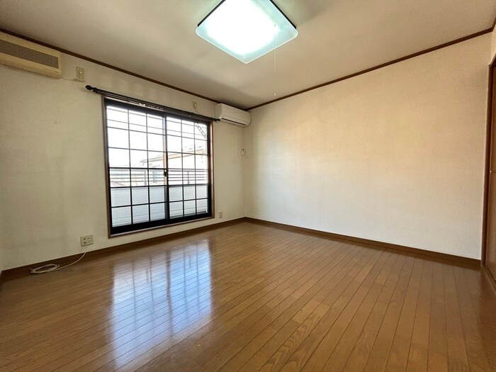 物件内観写真8　(居室)