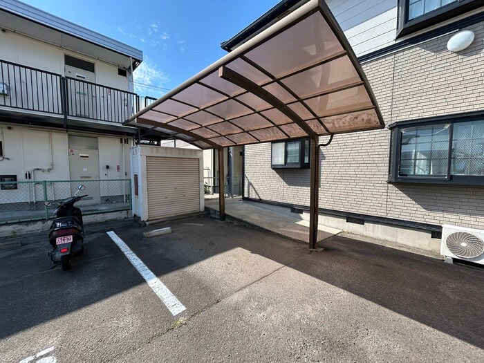 物件外観写真5　(駐輪場)