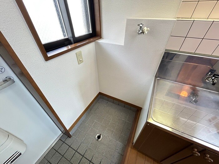 物件内観写真14　(洗濯機置場)