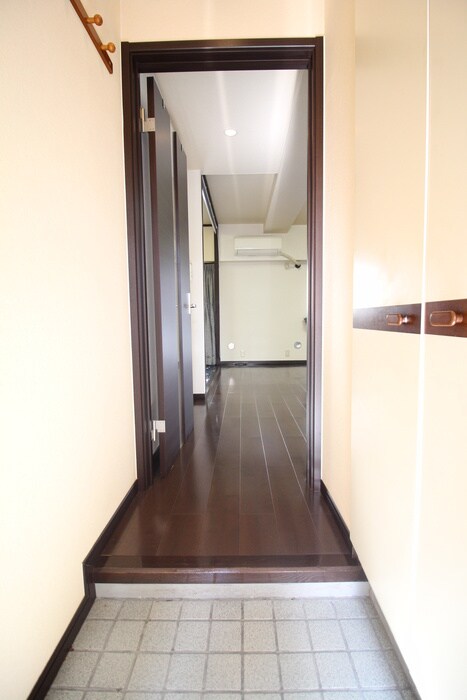物件内観写真19　(玄関)