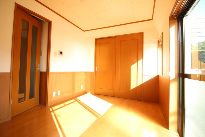 物件内観写真8　(居室)