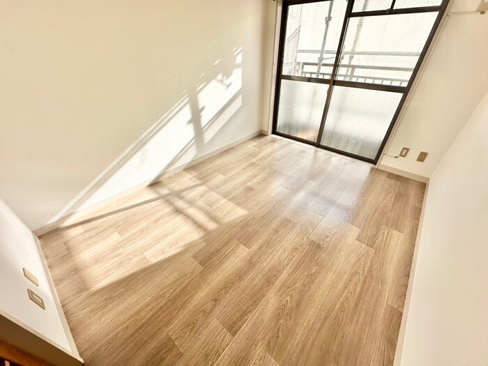 物件内観写真9　(居室)