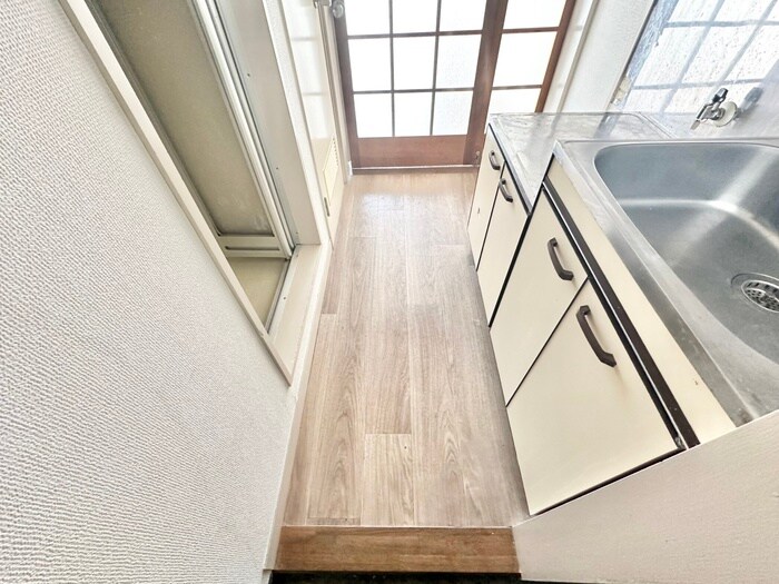 物件内観写真16　(廊下)